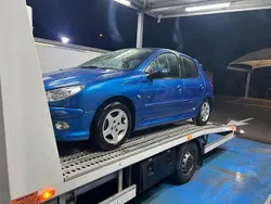 Blau Gebraucht 2008 Peugeot 206 Kleinwagen | 2.000 €
