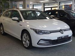 Pure white Gebraucht 2022 VW Golf VIII Style Kombi | 21.999 € (Fairer Preis)
