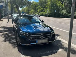 Blau Gebraucht 2020 Mercedes E200 Avantgarde Limousine | 33.000 € (Teuer)