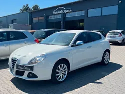 Weiß Gebraucht 2012 Alfa Romeo Giulietta Super Kleinwagen | 6.999 € (Fairer Preis)