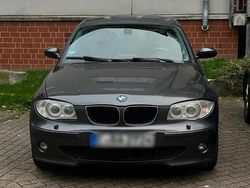 Grau Gebraucht 2004 BMW 118 Kleinwagen | 2.000 € (Guter Preis)