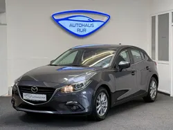 Grau Gebraucht 2016 Mazda 3 Limousine | 14.590 € (Fairer Preis)