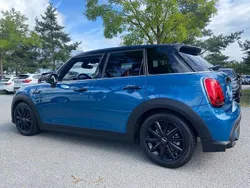 Blau Gebraucht 2023 Mini Cooper Classic Kleinwagen | 25.200 € (Fairer Preis)