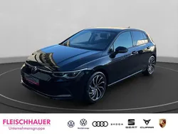 Schwarz Gebraucht 2022 VW Golf VIII Life Limousine | 26.490 € (Etwas zu teuer)