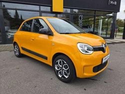 Gelb Gebraucht 2023 Renault Twingo Equilibre Kleinwagen | 13.699 € (Etwas zu teuer)