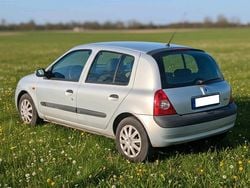 Grau Gebraucht 2003 Renault Clio II Kleinwagen | 2.750 € (Fairer Preis)