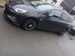 Schwarz Gebraucht 2016 Opel Astra Innovation Kombi | 9.300 € (Fairer Preis)