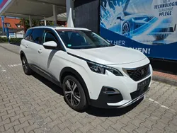 Weiß Gebraucht 2018 Peugeot 5008 Allure Van / Kleinbus | 12.950 € (Fairer Preis)