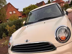 Weiß Gebraucht 2011 Mini Cooper Kleinwagen | 5.000 €