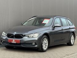 Grau Gebraucht 2018 BMW 318 Advantage Kombi | 10.990 € (Etwas zu teuer)