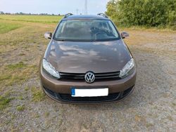 Braun Gebraucht 2012 VW Golf VII Trendline Kombi | 4.900 € (Guter Preis)