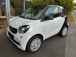 Weiß Gebraucht 2017 Smart ForTwo Coupé Passion Cabrio | 8.900 € (Guter Preis)