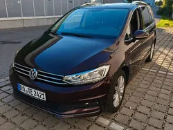 Rot Gebraucht 2017 VW Touran Highline Van / Kleinbus | 15.300 € (Guter Preis)