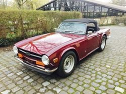 Violett Gebraucht 1973 Triumph TR6 Cabrio | 19.888 €