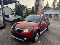 Rot Gebraucht 2009 Dacia Sandero Stepway Limousine | 2.999 € (Etwas zu teuer)