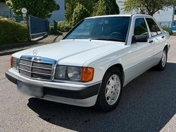 Weiß Gebraucht 1992 Mercedes 190 Limousine | 6.999 €