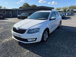 Weiß Gebraucht 2014 Skoda Octavia Elegance Kombi | 3.800 € (Guter Preis)