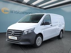 Weiß Gebraucht 2024 Mercedes Vito Van / Kleinbus | 30.849 € (Guter Preis)