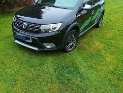 Schwarz Gebraucht 2018 Dacia Sandero Stepway Limousine | 7.270 € (Guter Preis)