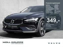 Onyx black / metallic Gebraucht 2023 Volvo V60 CC Plus Kombi | 38.870 € (Guter Preis)