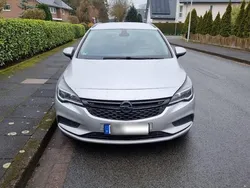 Silber Gebraucht 2016 Opel Astra Kombi | 7.450 € (Etwas zu teuer)
