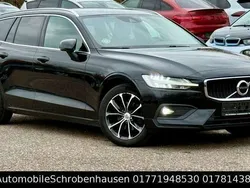 Black solid "stone" / solid Gebraucht 2019 Volvo V60 Momentum Kombi | 13.999 € (Teuer)