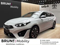 Weiß Gebraucht 2024 Kia Ceed Sportswagon Spirit Kombi | 23.490 € (Superpreis)