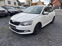 Weiß Gebraucht 2015 Skoda Fabia Kleinwagen | 3.490 € (Superpreis)
