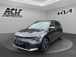 Schwarz Gebraucht 2023 Kia e-Niro Vision SUV | 28.490 € (Fairer Preis)
