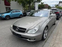 Silber Gebraucht 2006 Mercedes CLS320 Limousine | 4.890 €