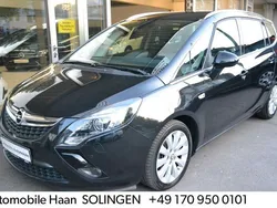Schwarz Gebraucht 2015 Opel Zafira Innovation Van / Kleinbus | 8.500 € (Fairer Preis)