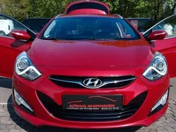 Rot Gebraucht 2014 Hyundai i40 Premium Kombi | 11.990 € (Teuer)