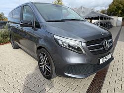 Grau Gebraucht 2020 Mercedes V300 Van / Kleinbus | 52.900 € (Fairer Preis)