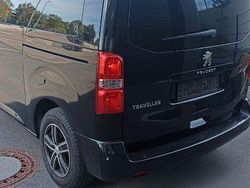 Schwarz Gebraucht 2017 Peugeot Traveller Allure Van / Kleinbus | 21.900 € (Fairer Preis)