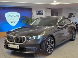 Grau Gebraucht 2024 BMW 520 M Sport Limousine | 44.900 €