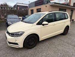 Beige Gebraucht 2018 VW Touran Van / Kleinbus | 6.999 € (Superpreis)