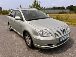 Gold Gebraucht 2004 Toyota Avensis Sol Kombi | 1.800 € (Superpreis)