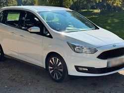 Weiß Gebraucht 2017 Ford Grand C-Max Cool & Connect Van / Kleinbus | 8.499 € (Etwas zu teuer)