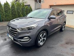 Grau Gebraucht 2016 Hyundai Tucson SUV | 12.300 € (Guter Preis)