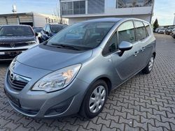 Silber Gebraucht 2010 Opel Meriva Edition Van / Kleinbus | 2.490 € (Guter Preis)