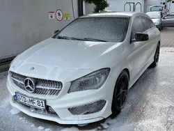 Weiß Gebraucht 2015 Mercedes CLA220 Shooting Brake Kombi | 11.200 € (Fairer Preis)