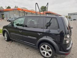 Schwarz Gebraucht 2009 VW Touran Cross Van / Kleinbus | 5.850 € (Guter Preis)