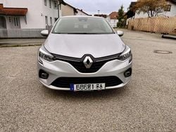 Silber Gebraucht 2021 Renault Clio V Intens Limousine | 14.700 € (Guter Preis)