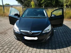 Schwarz Gebraucht 2011 Opel Astra Design Edition Kleinwagen | 5.299 € (Fairer Preis)