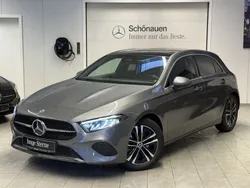 Lack mountaingrau Gebraucht 2023 Mercedes A180 Progressive Limousine | 29.690 € (Fairer Preis)