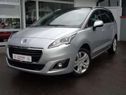 Silber Gebraucht 2016 Peugeot 5008 Allure Van / Kleinbus | 11.900 € (Teuer)