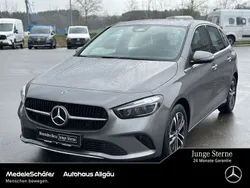 Grau Gebraucht 2023 Mercedes B250e Progressive Van / Kleinbus | 31.340 € (Guter Preis)