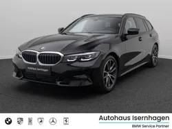 Schwarz ii668schwarz Gebraucht 2022 BMW 320 Sport Line Limousine | 24.499 € (Fairer Preis)