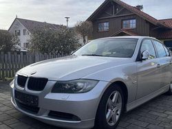 Grau Gebraucht 2006 BMW 320 Limousine | 3.999 € (Fairer Preis)