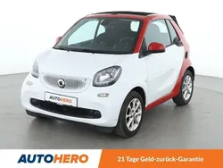 Weiß Gebraucht 2018 Smart ForTwo Cabrio Basis Cabrio | 17.640 € (Fairer Preis)